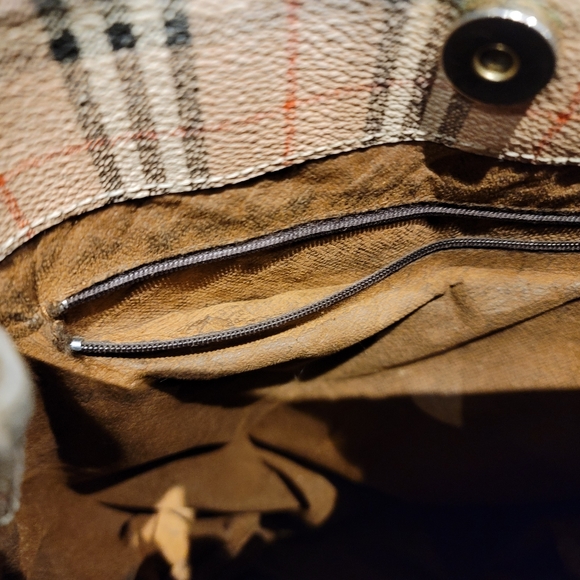 Burberry bucket bag - Picture 9 of 12
